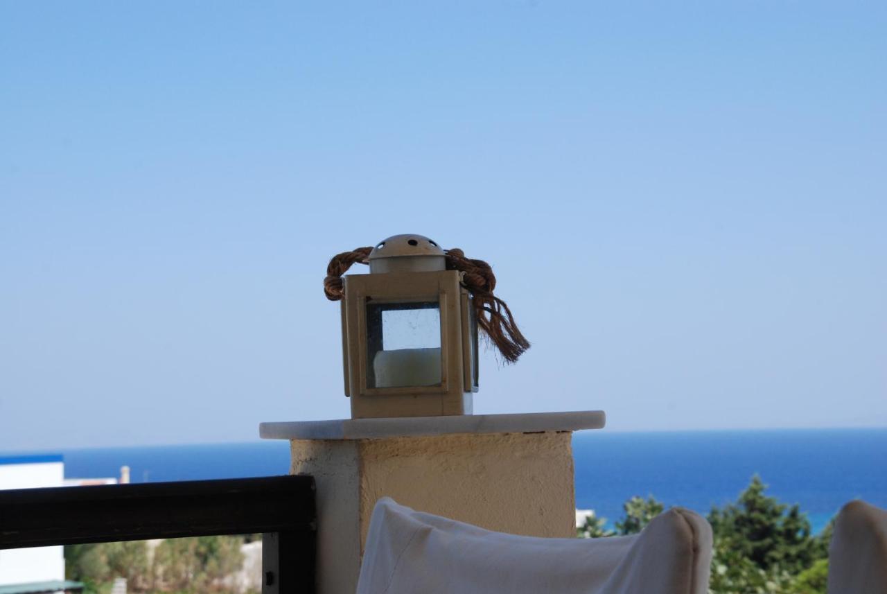 Theodorou Hotel Azolimnos Exterior photo