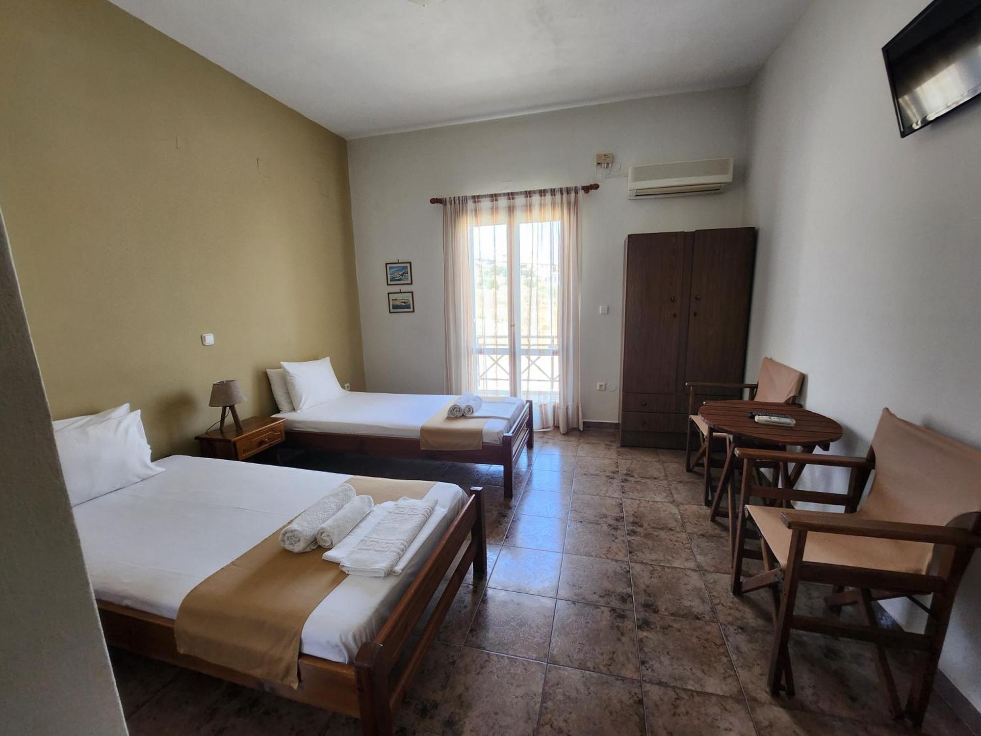 Theodorou Hotel Azolimnos Exterior photo