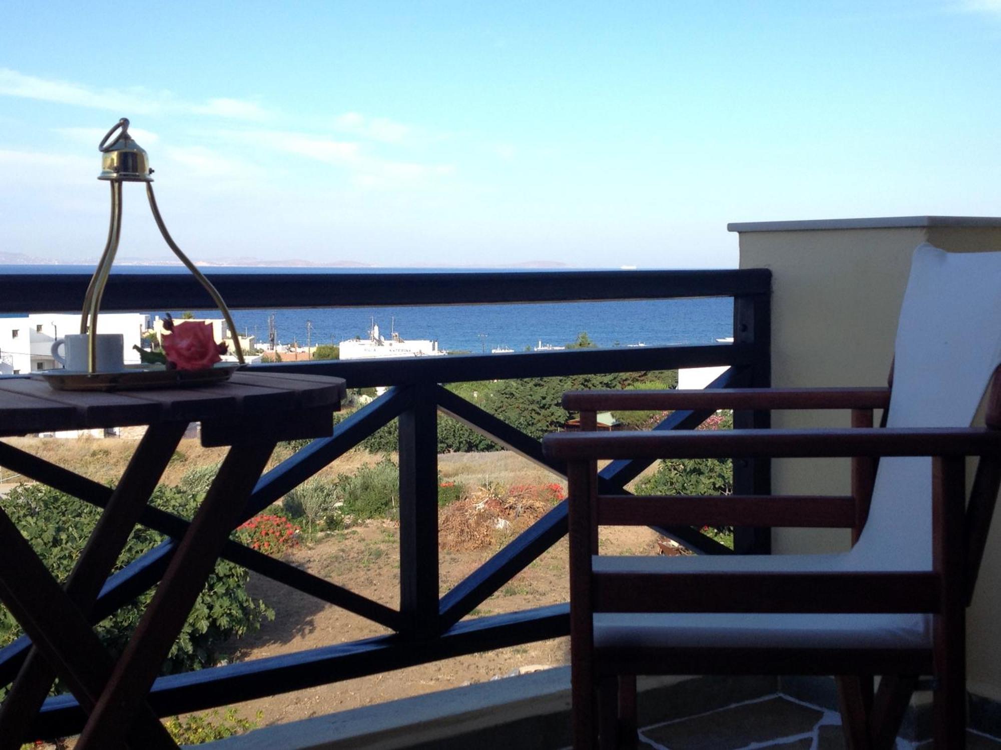 Theodorou Hotel Azolimnos Exterior photo