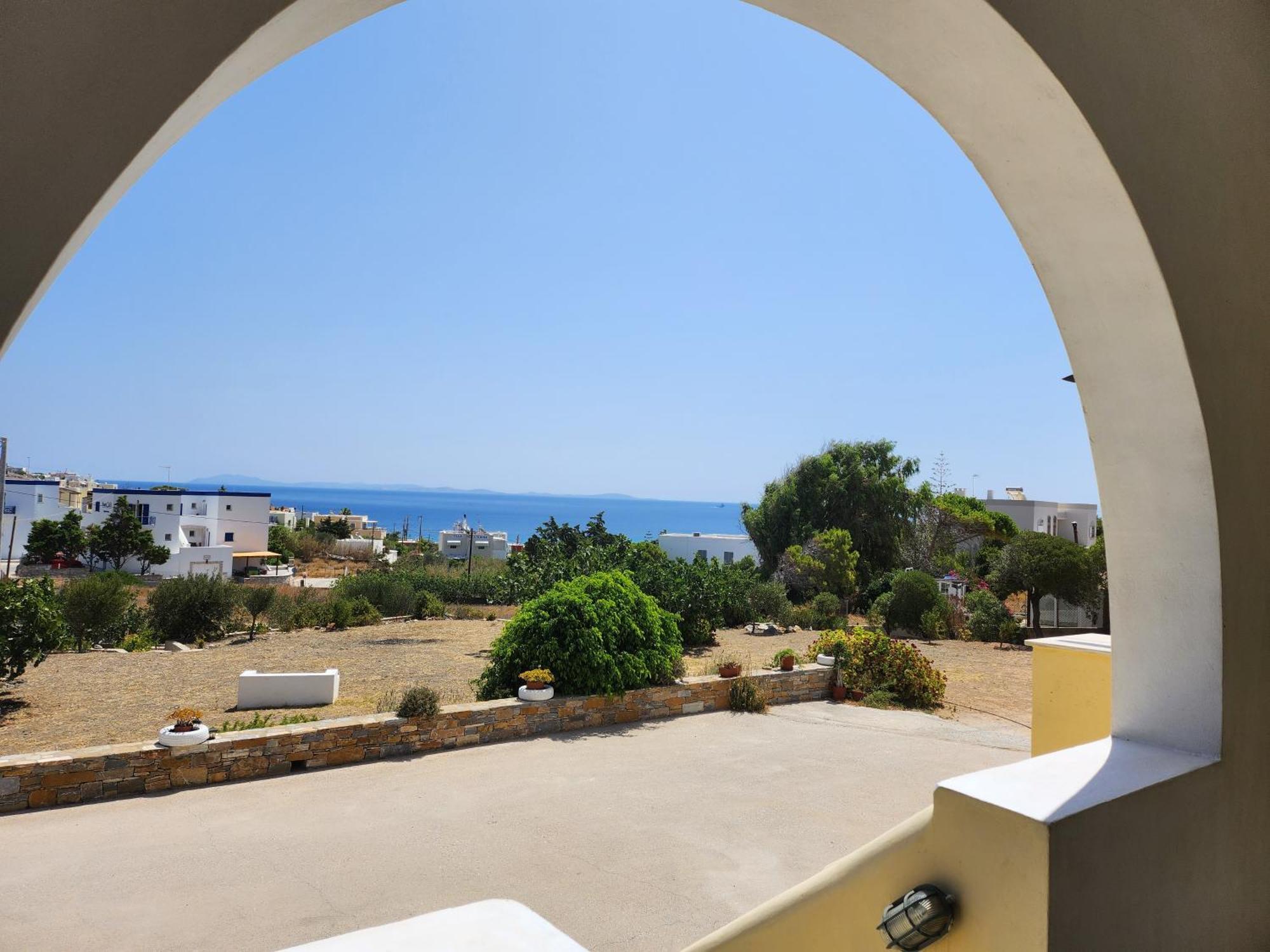Theodorou Hotel Azolimnos Room photo